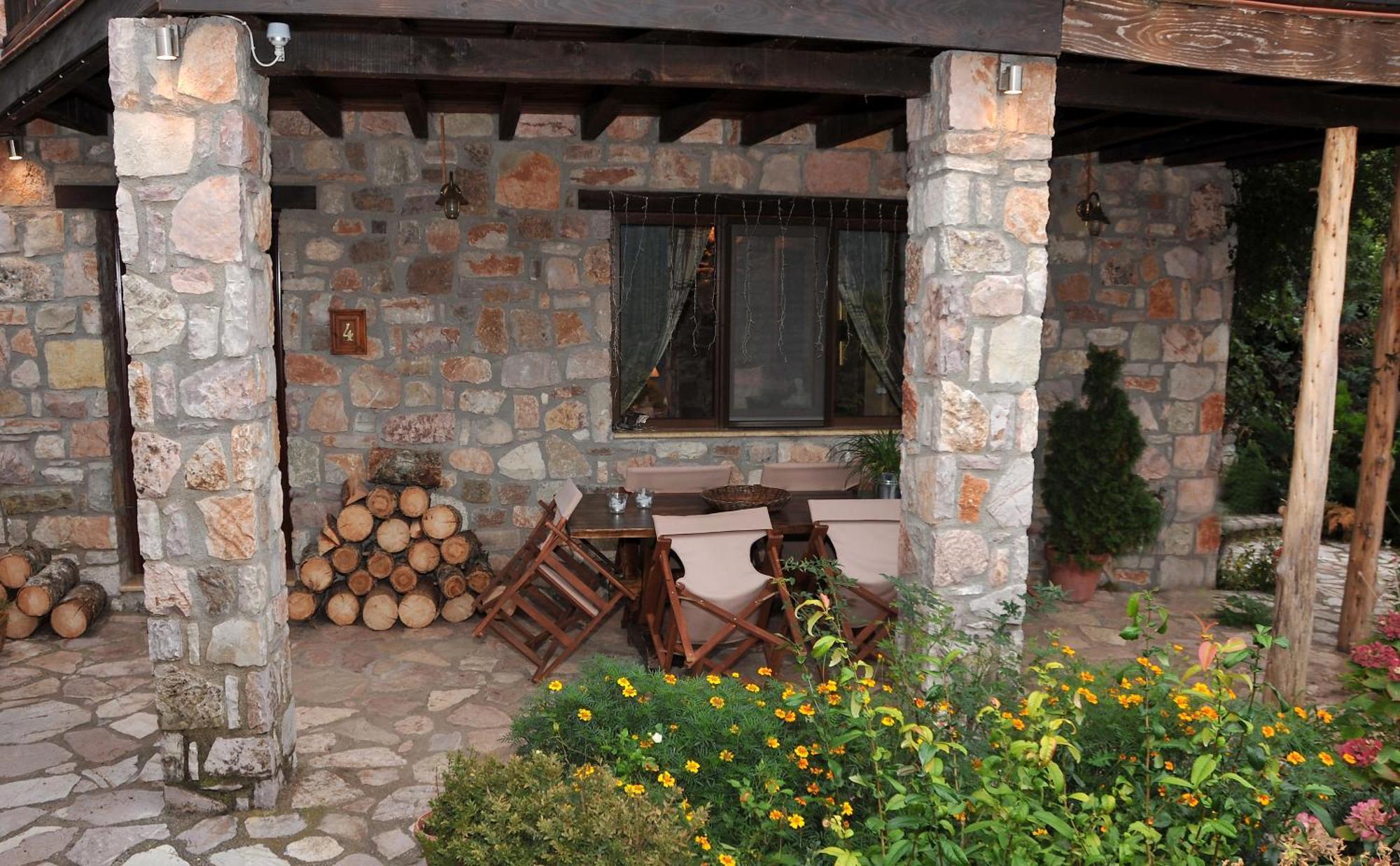 Guest Stone Houses In Aidona Hriszomiliá Kültér fotó