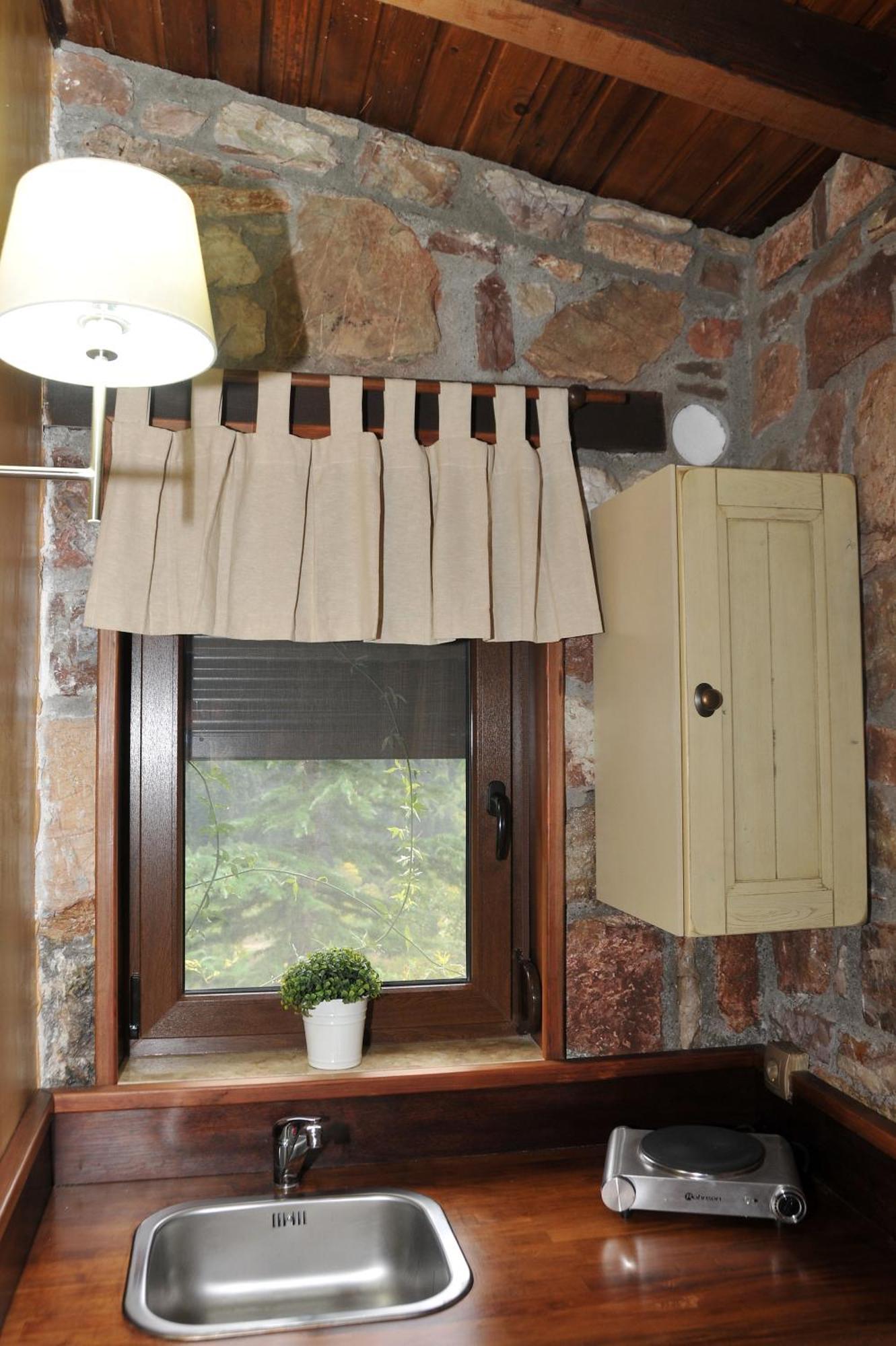 Guest Stone Houses In Aidona Hriszomiliá Kültér fotó